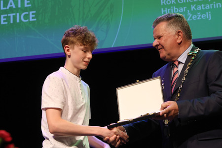 ZLATE PETICE 83 FOTO LJUBO VUKELIČ